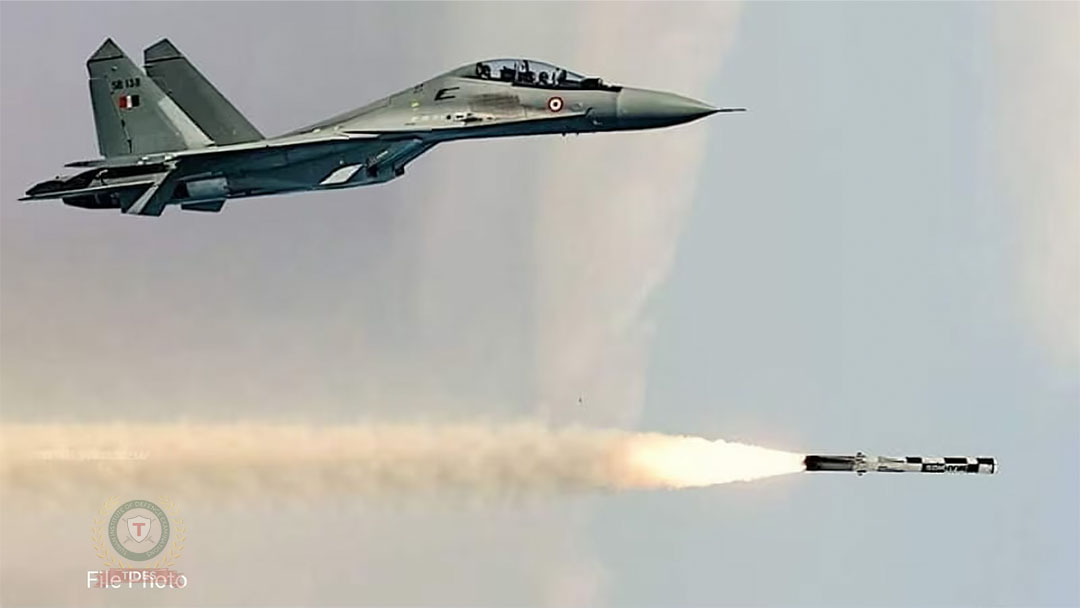 Sukhoi in Dog fight